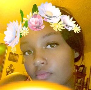 Meet your Posher, Danelle